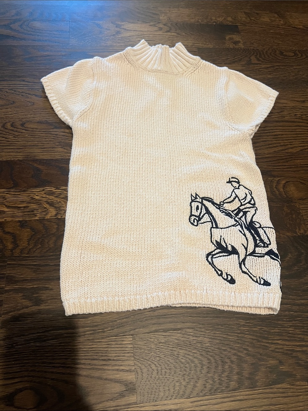 Anthropologie Maeve  short sleeve sweater with embroidered horse . Size small